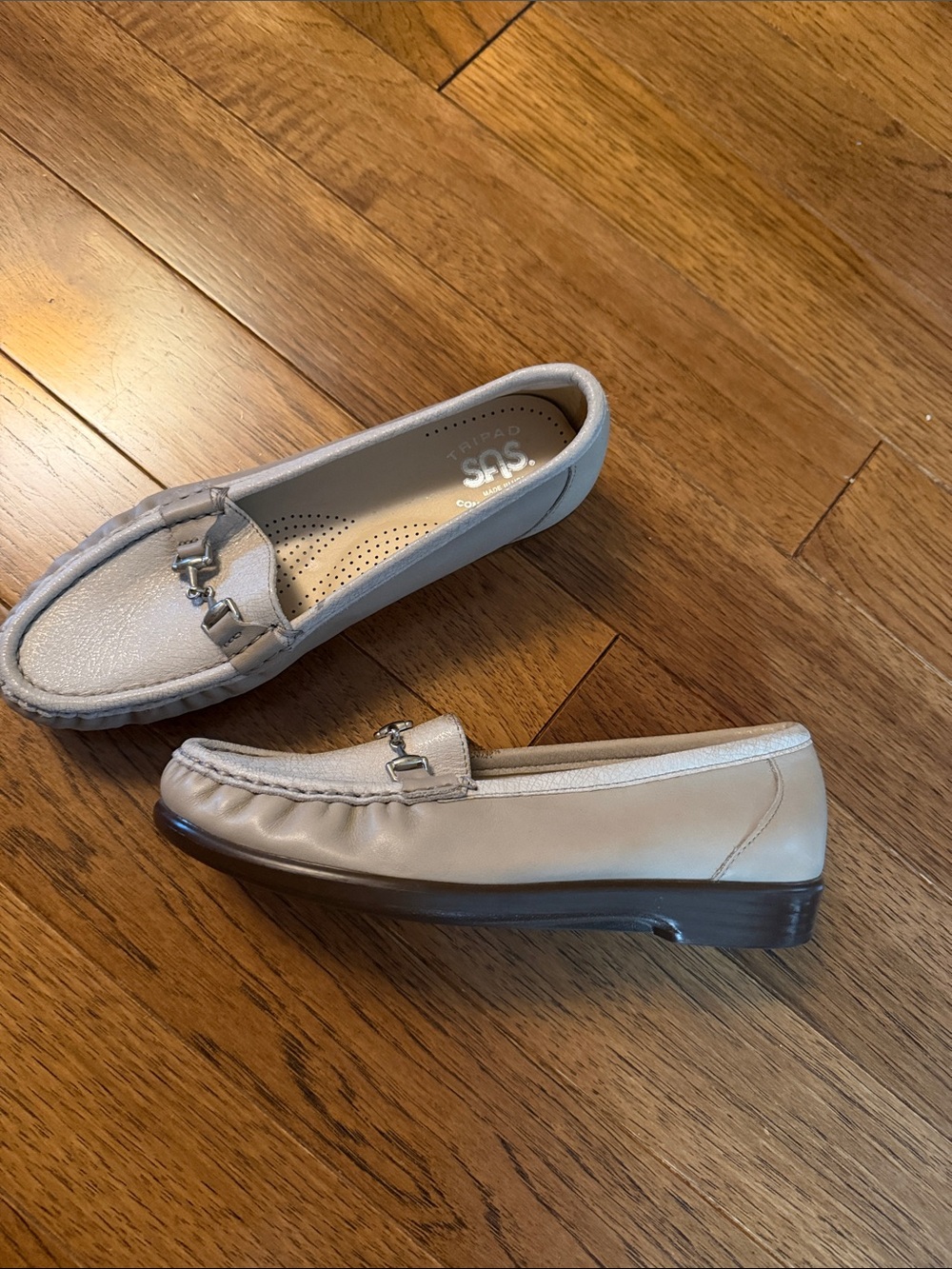 SAS Women's Light Taupe Slip-On Loafer with Metal Bit size 6M